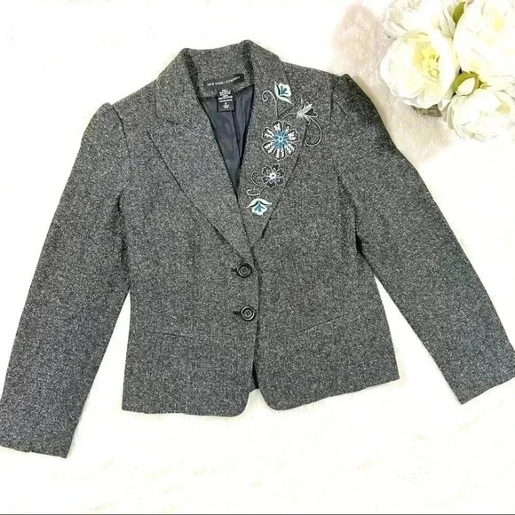 New York & Co. Heathered Gray Embroidered Floral Buttoned Blazer Jacket Size 4 - Picture 1 of 16